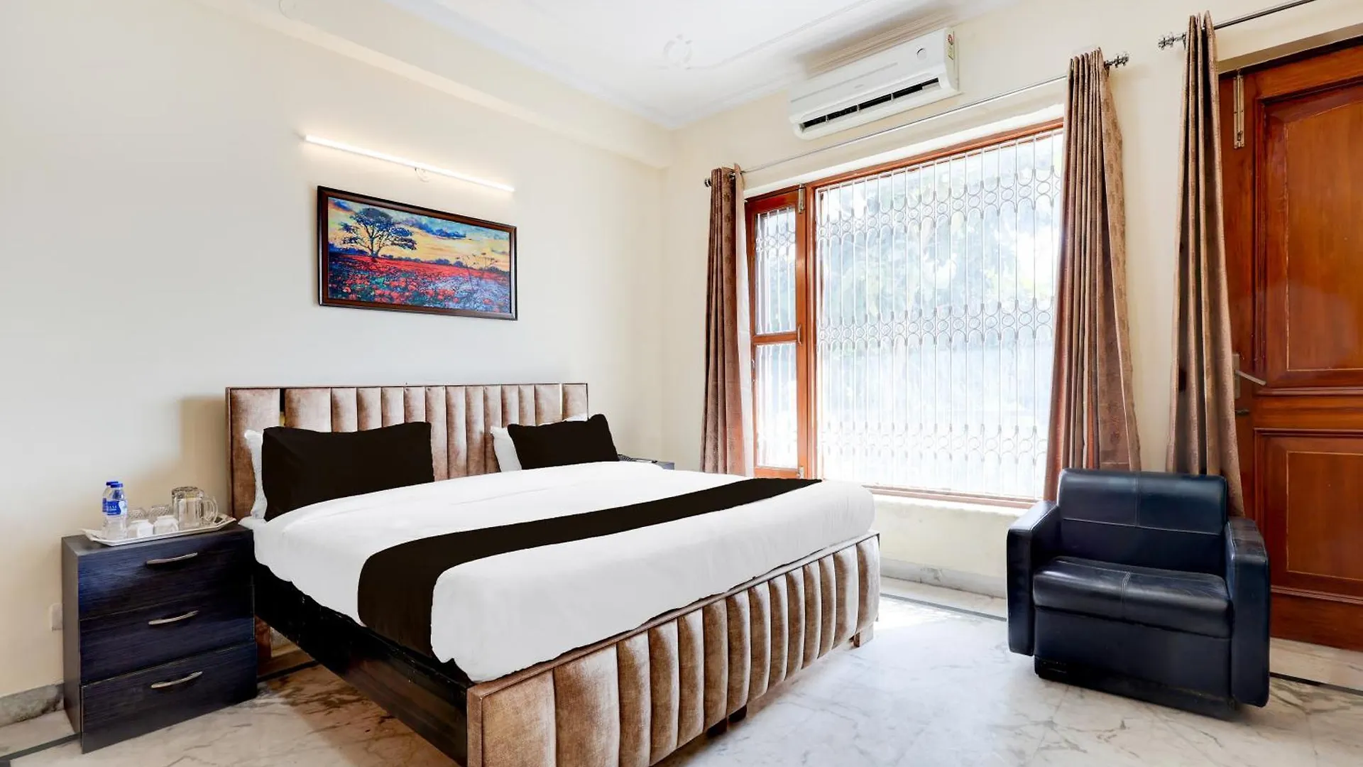 Βίλα 3Bhk Luxury Apartment- Golf Course Road Γκουργκάον