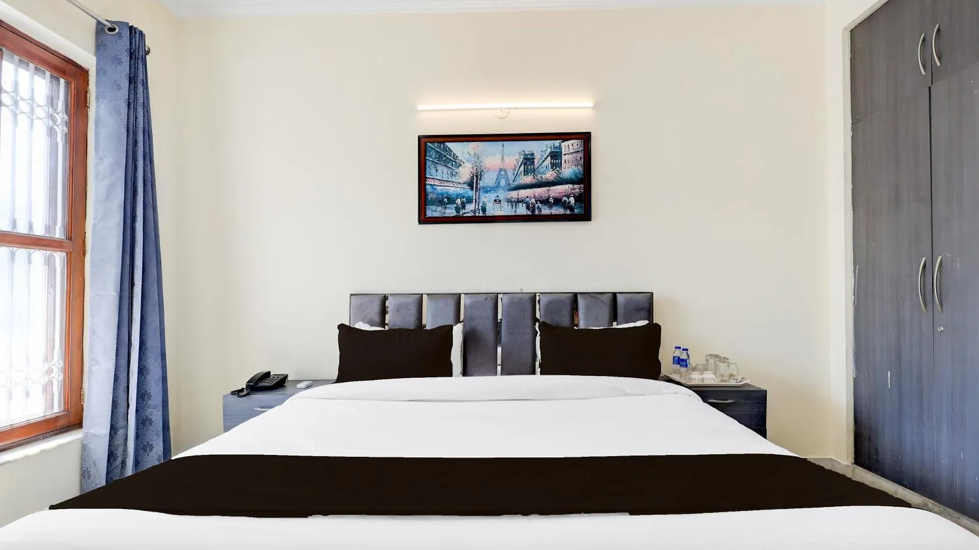 3Bhk Luxury Apartment- Golf Course Road Gurgaon 0*,  Índia